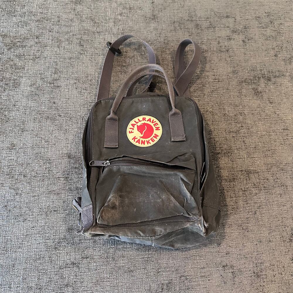 Fjallraven Kanken Mini Backpack Black 7L Daypack Small Bookbag School Travel